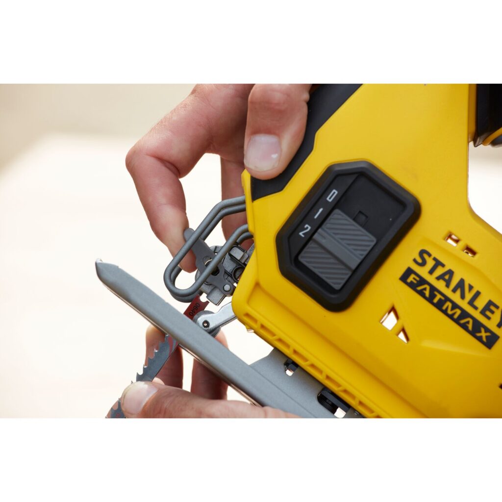 Serra Tico-Tico 20V Max Stanley sem Bateria e Carregador - SCJ600-B2
