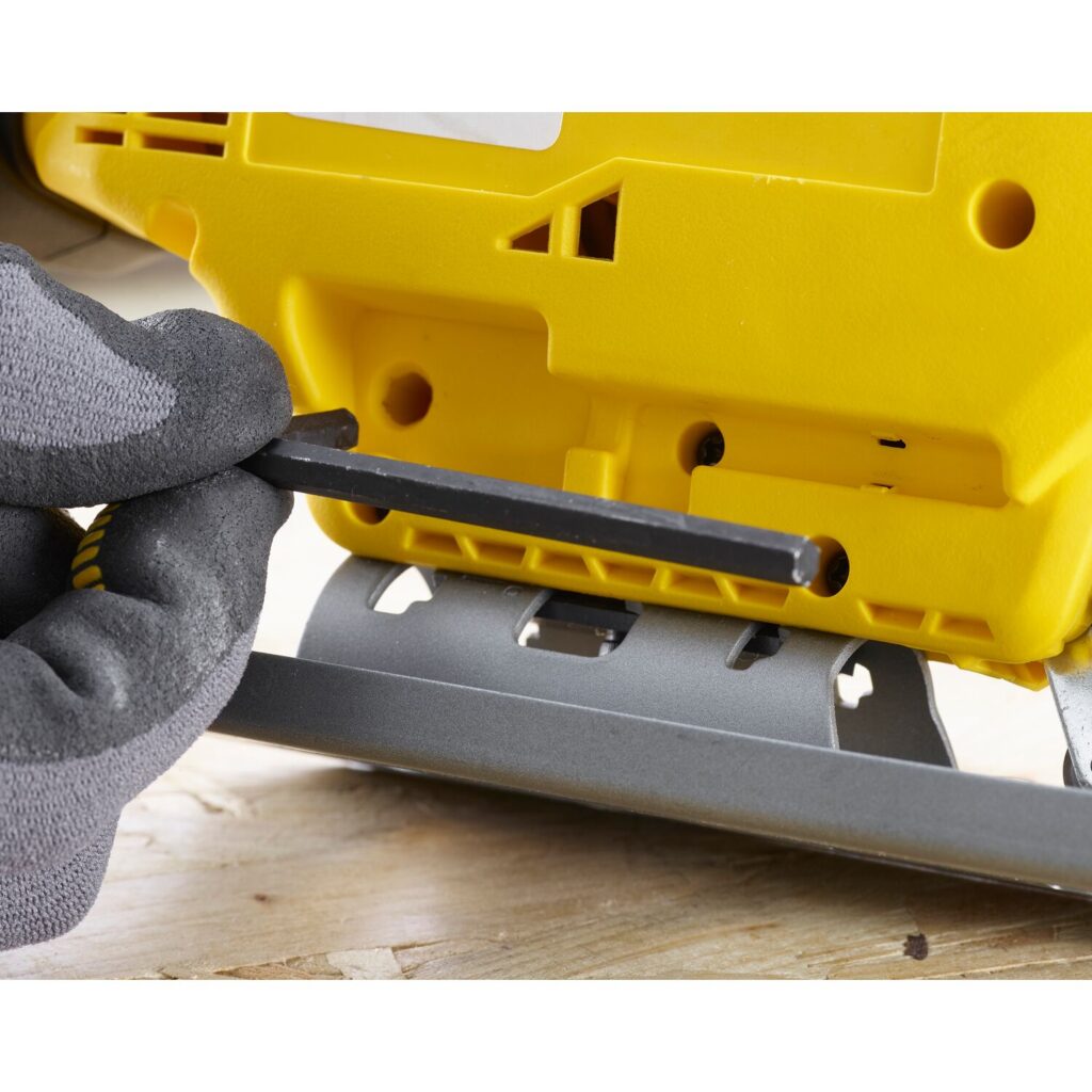 Serra Tico-Tico 20V Max Stanley sem Bateria e Carregador - SCJ600-B2
