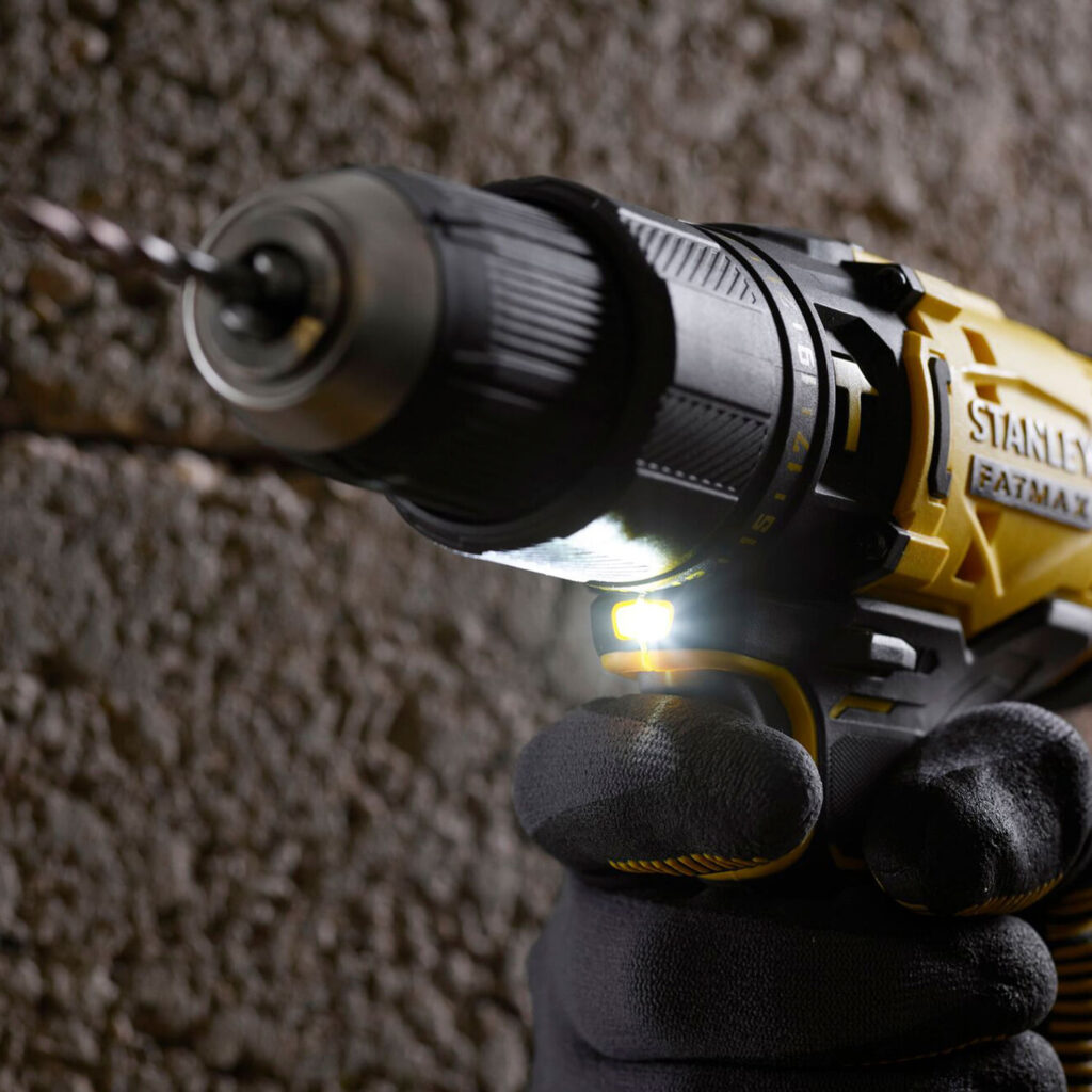 Parafusadeira e Furadeira de Impacto 13mm 20V com 2 Baterias e Carregador Stanley - SCD711C2K-BR
