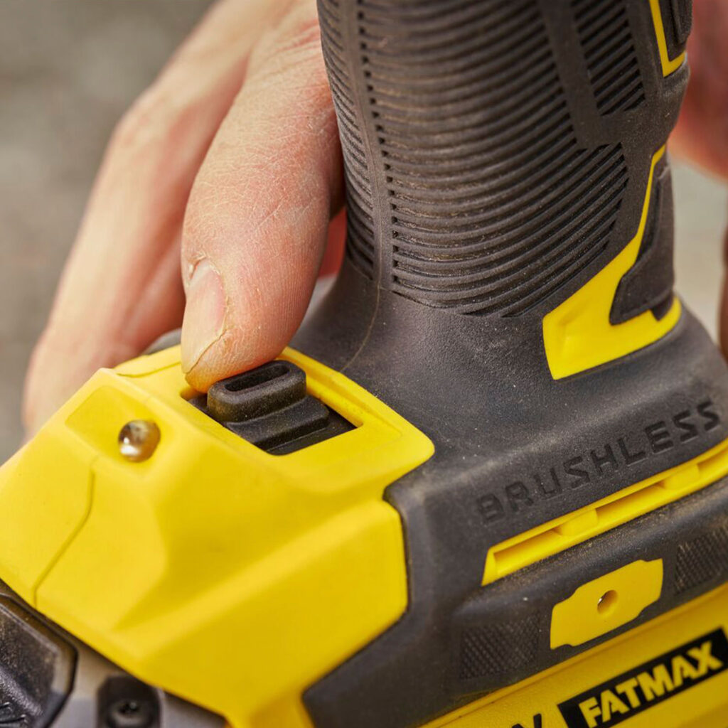 Chave de Impacto 1/2'' 20V Max 370Nm sem Bateria e Carregador Stanley - SBW920-B2