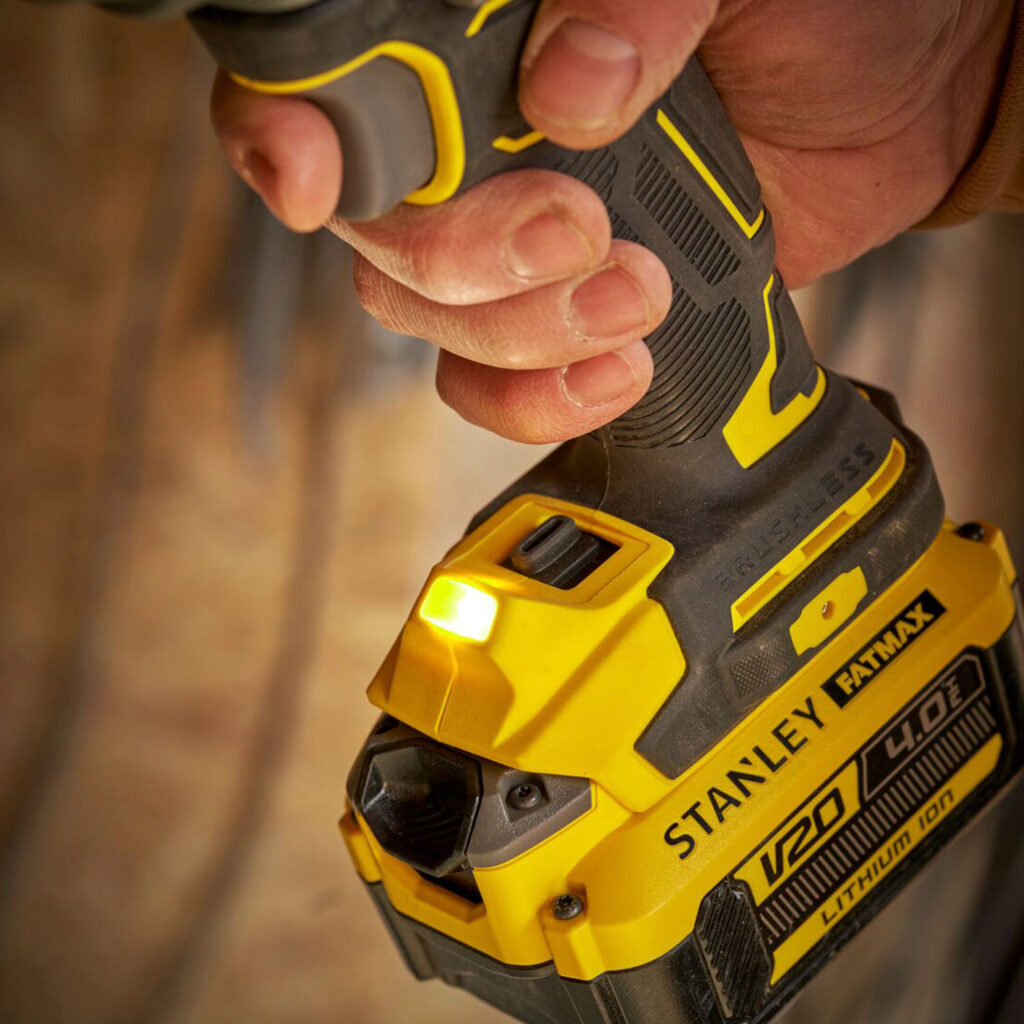 Chave de Impacto 1/2'' 20V Max 370Nm sem Bateria e Carregador Stanley - SBW920-B2