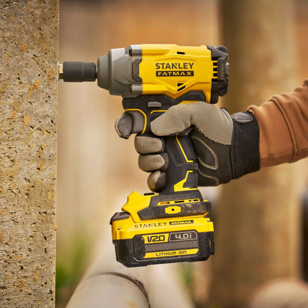 Chave de Impacto 1/2'' 20V Max 370Nm sem Bateria e Carregador Stanley - SBW920-B2