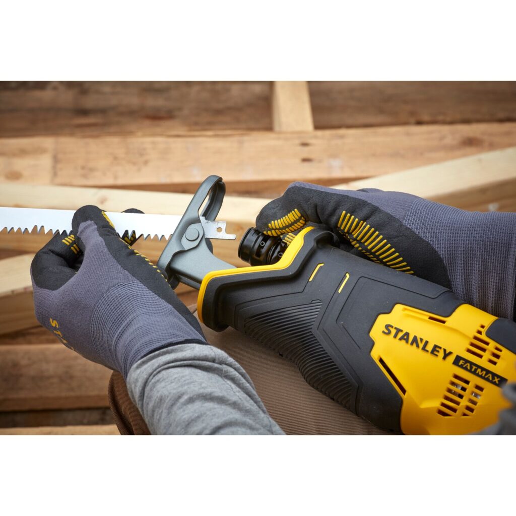Serra Sabre 20V com Bateria e Carregador Stanley - SCR300D1K-BR